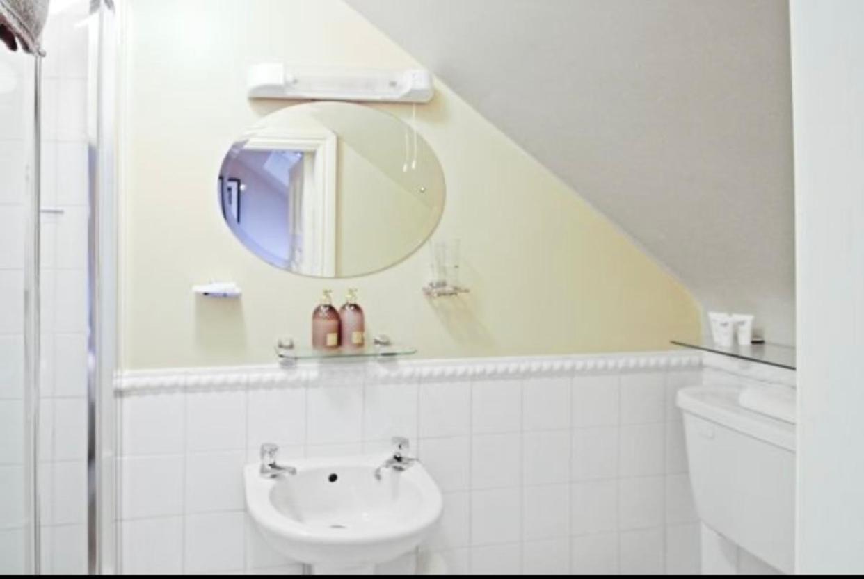 Almara House Bed and Breakfast Galway Eksteriør billede